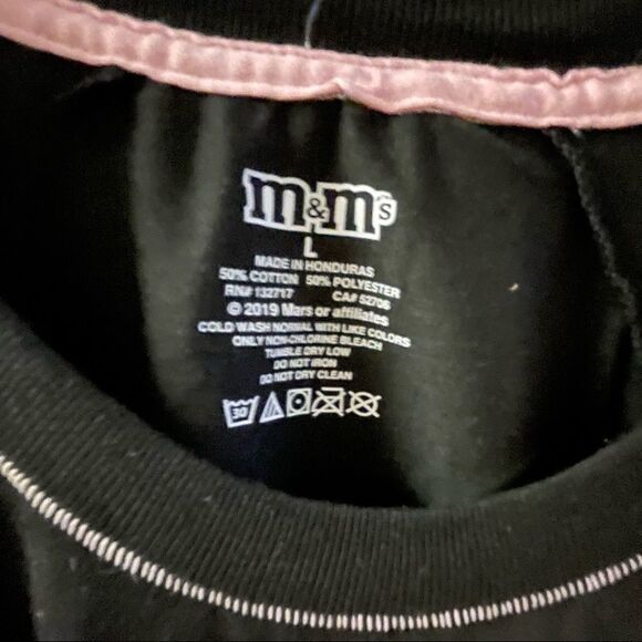 M&M’s World Black Pocket Tee ~ NWT ~ size Large - Picture 3 of 5